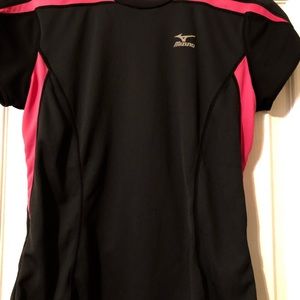 MIZUNO BLACK/PINK ATHLETIC TEE!